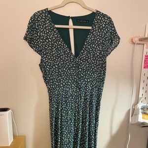 Abercrombie & Fitch Midi Dress!